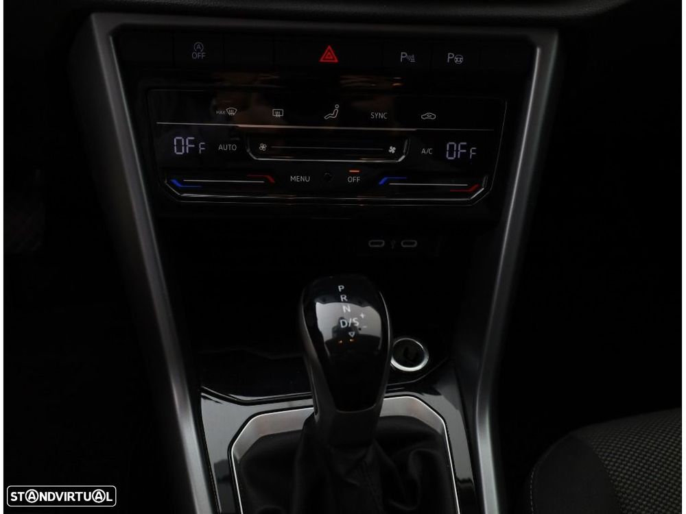 VW T-Roc 1.5 TSI Life DSG - 24