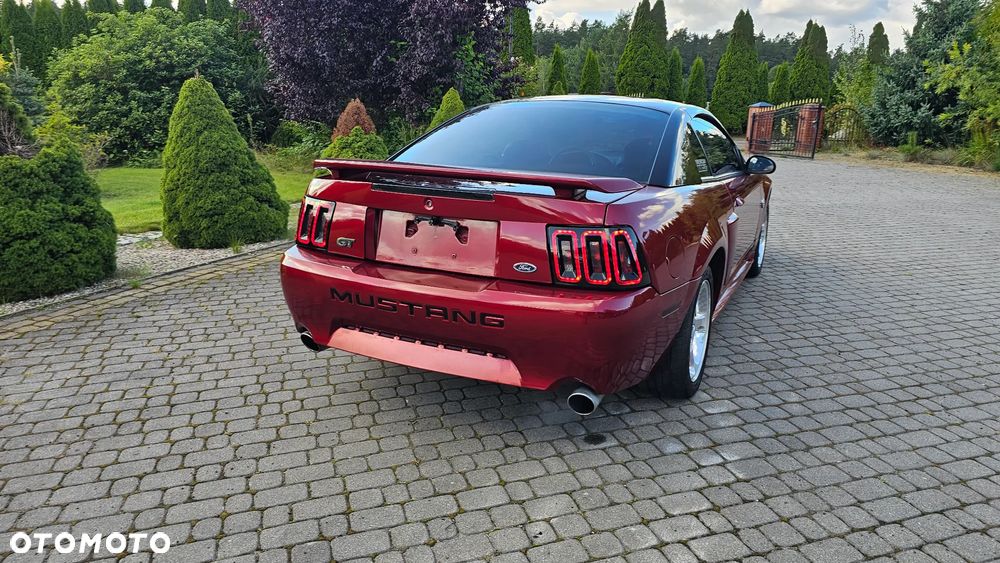 Ford Mustang 4.6 V8 GT - 6
