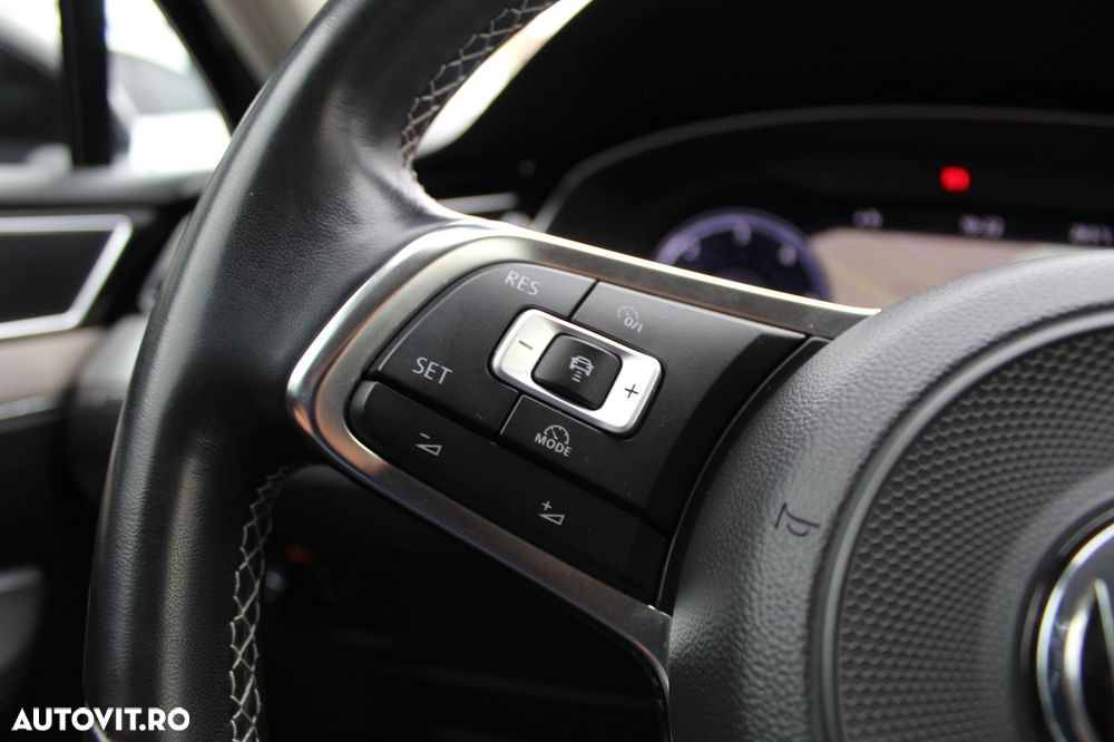 Volkswagen Passat - 18
