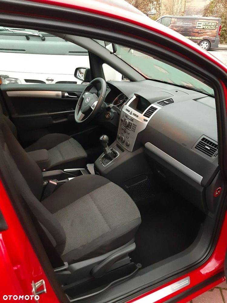 Opel Zafira 1.8 Cosmo - 27