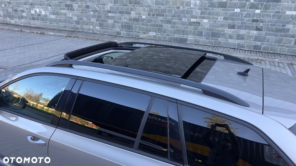 Skoda Octavia Combi 2.0 TDI 4x4 DSG Scout - 6