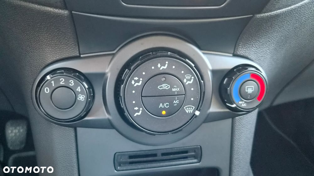 Ford Fiesta 1.0 Titanium - 13