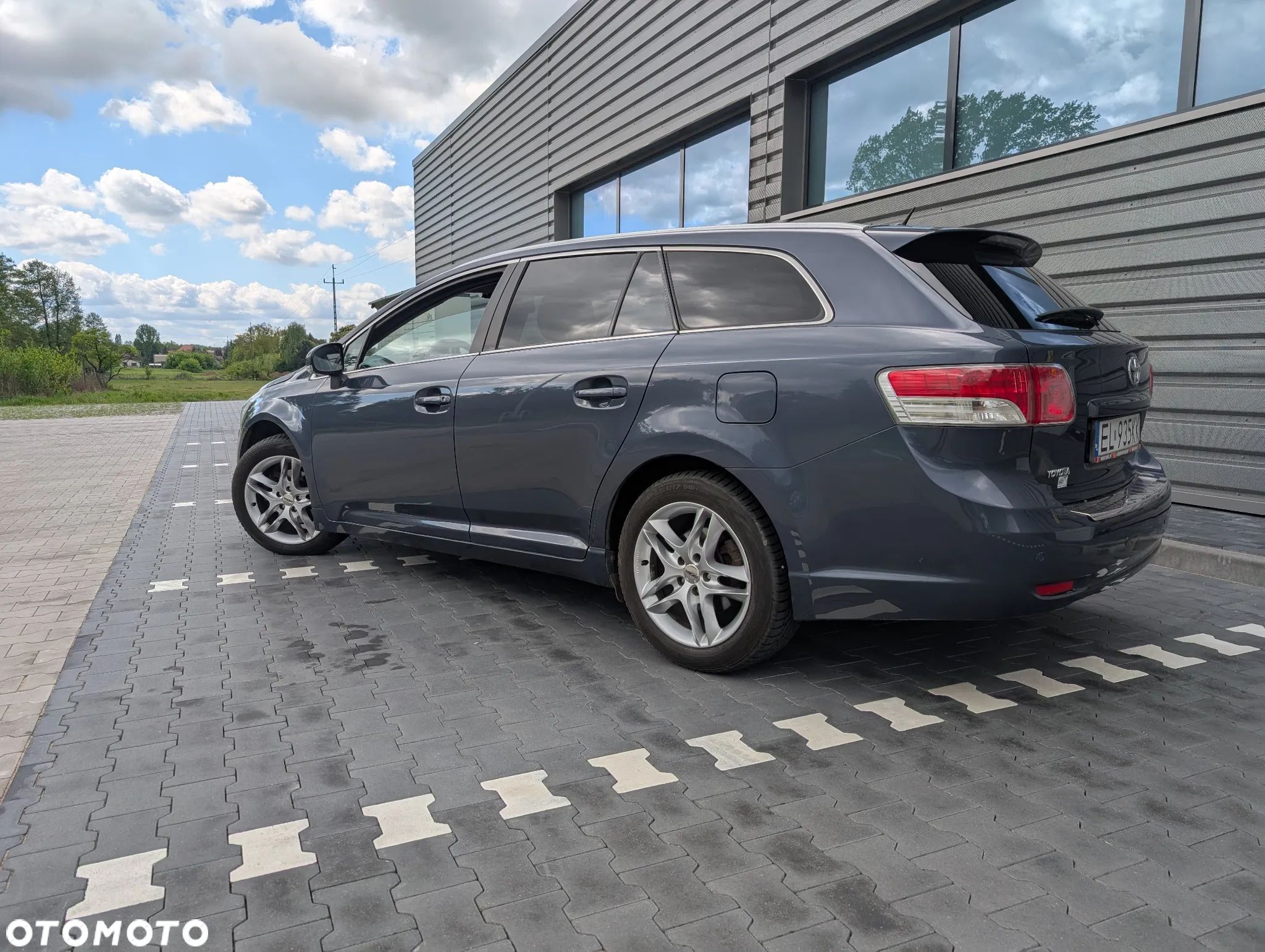 Toyota Avensis 2.0 D-4D Sol - 1