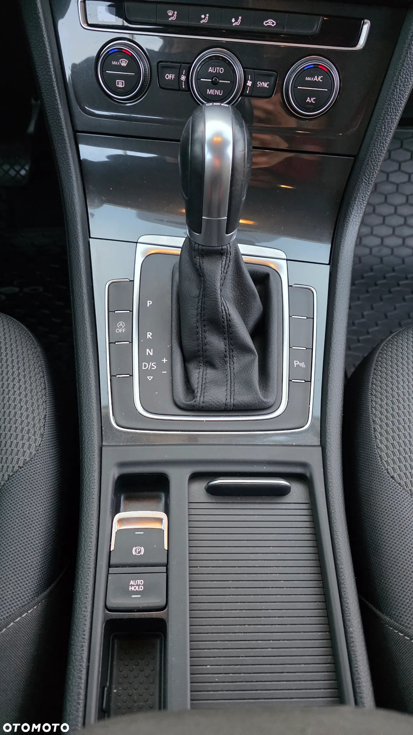 Volkswagen Golf VII 1.5 TSI BMT Comfortline DSG - 26