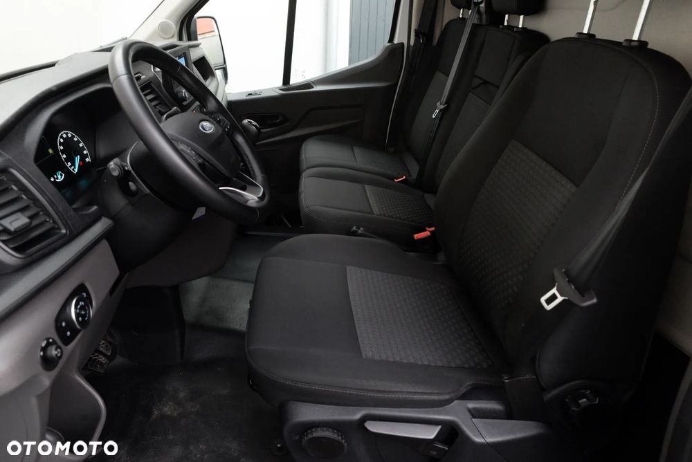 Ford Transit - 27