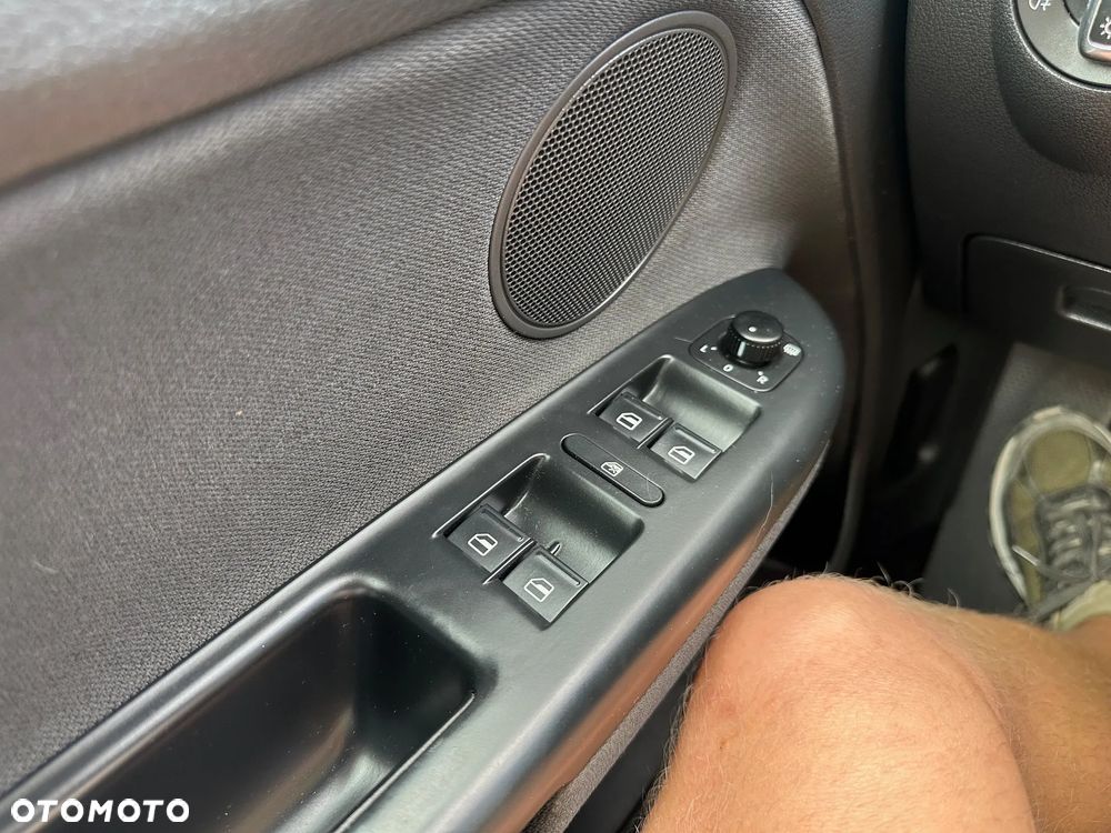 Volkswagen Golf Plus 1.4 TSI DSG Highline - 16