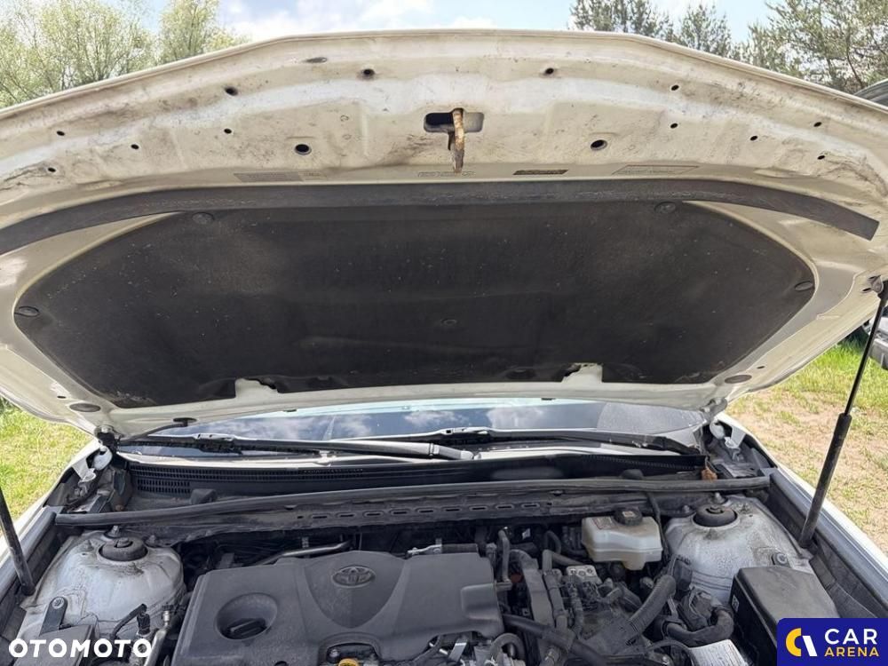 Toyota Camry - 11