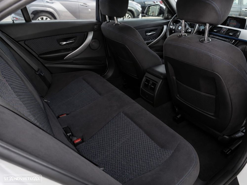BMW 318 d Auto Pack M - 8