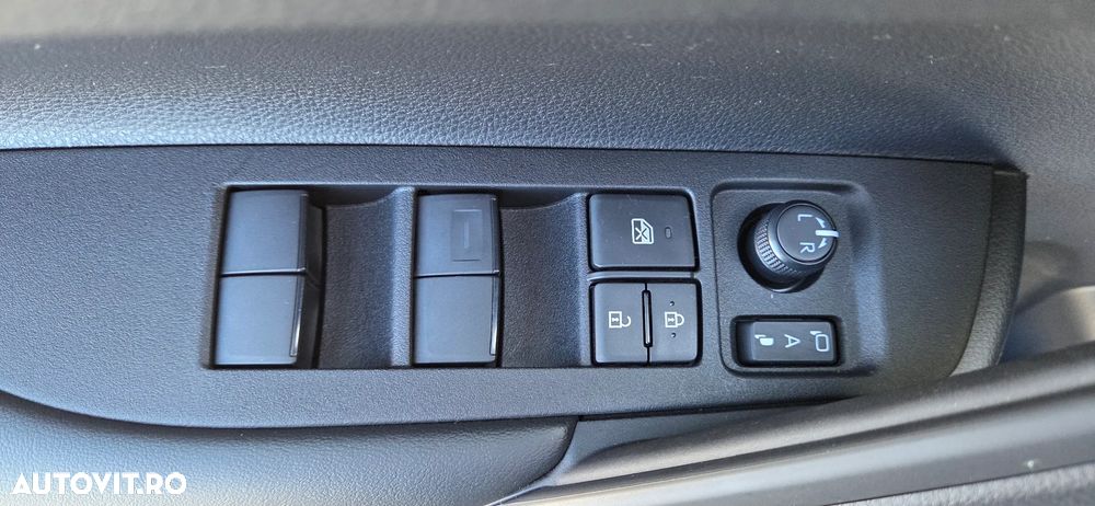 Toyota Corolla Cross - 20