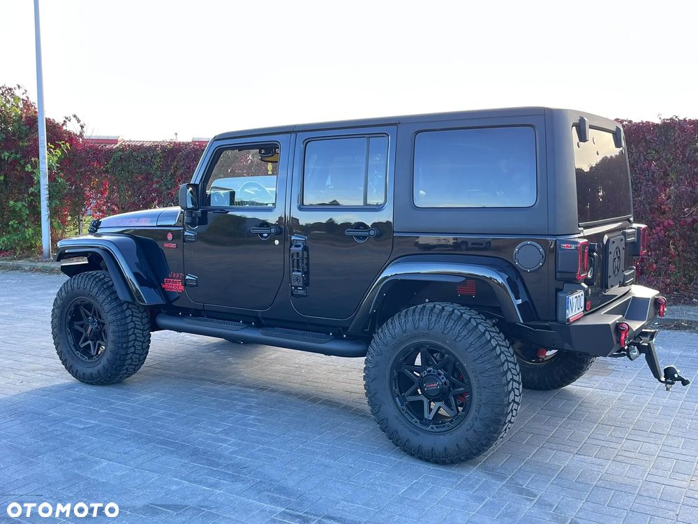 Jeep Wrangler - 24