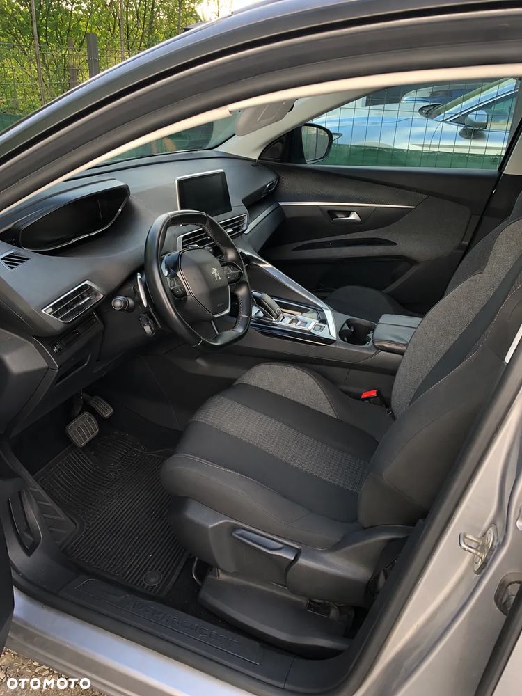 Peugeot 5008 1.2 PureTech Allure S&S EAT6 - 7