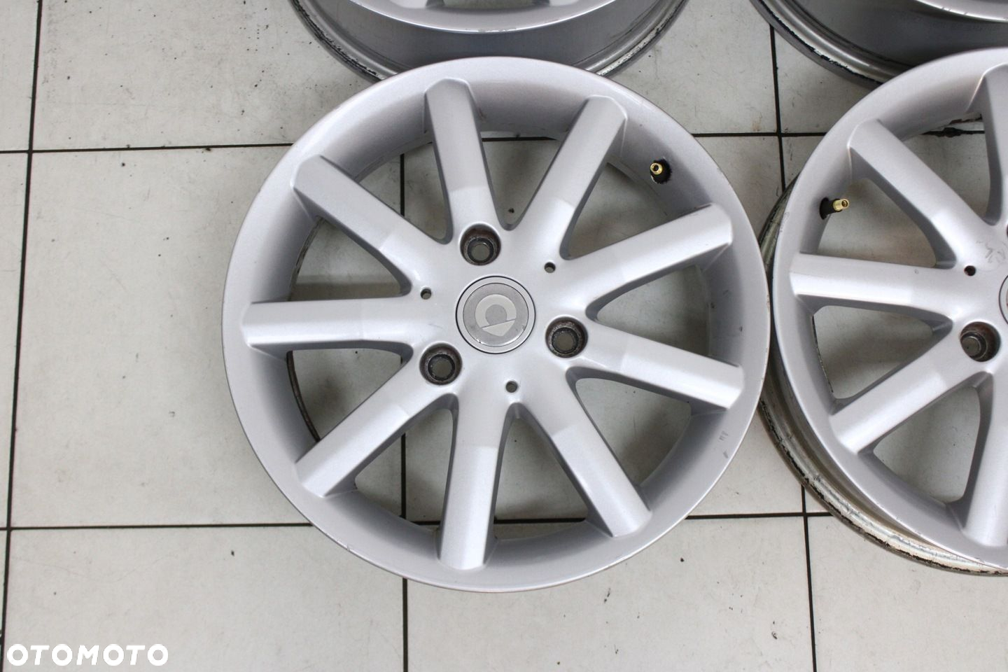 FELGI ALUMINIOWE ALUFELGI SMART 15 4J ET27 5,5J ET-1 3X112 - 4