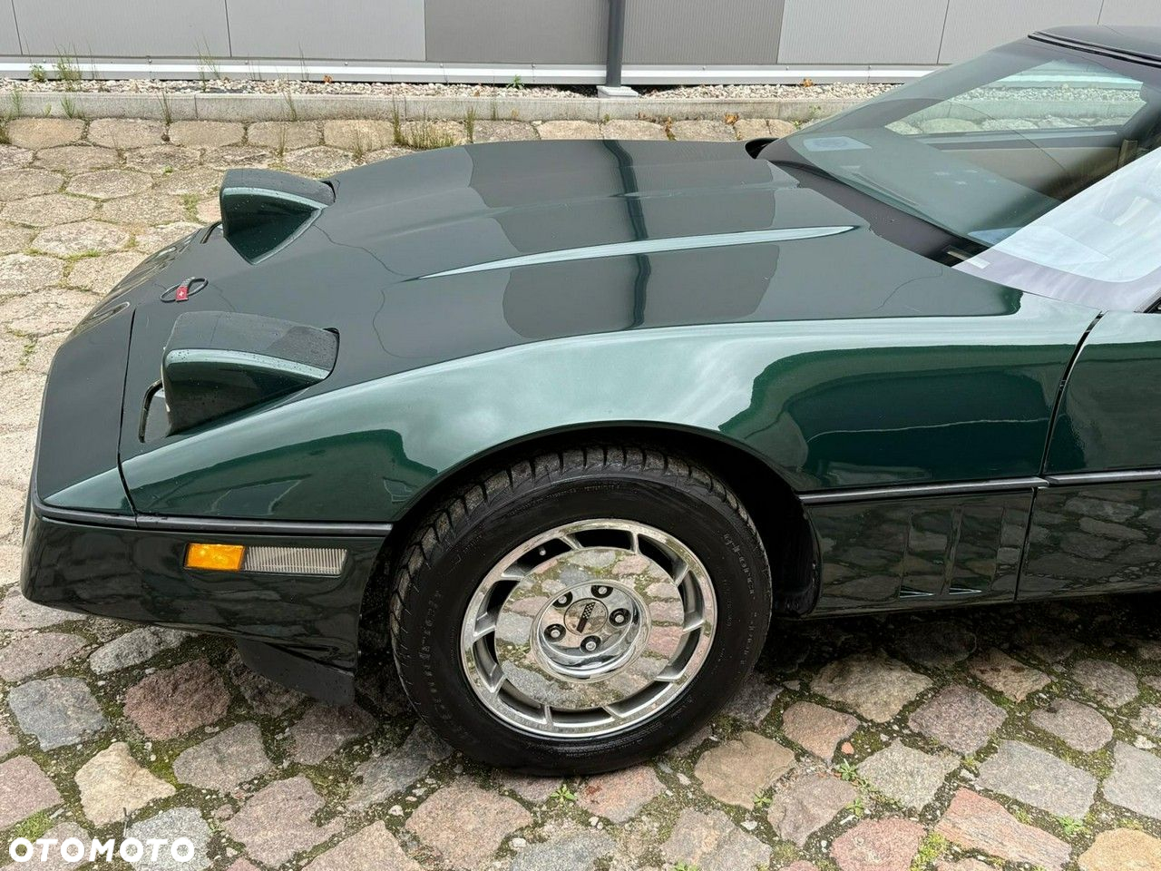 Chevrolet Corvette - 15
