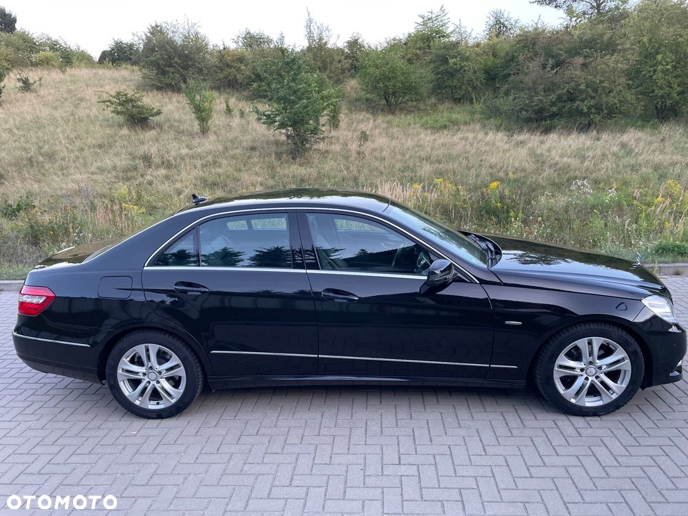 Mercedes-Benz Klasa E 200 CGI BlueEFFICIENCY 7G-TRONIC Avantgarde - 15