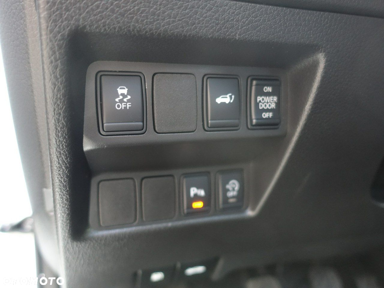 Nissan X-Trail 1.6 DIG-T N-Connecta 2WD - 32
