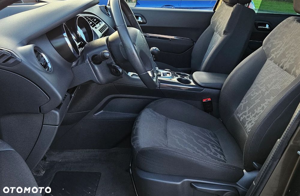 Peugeot 3008 HDi 150 Allure - 10