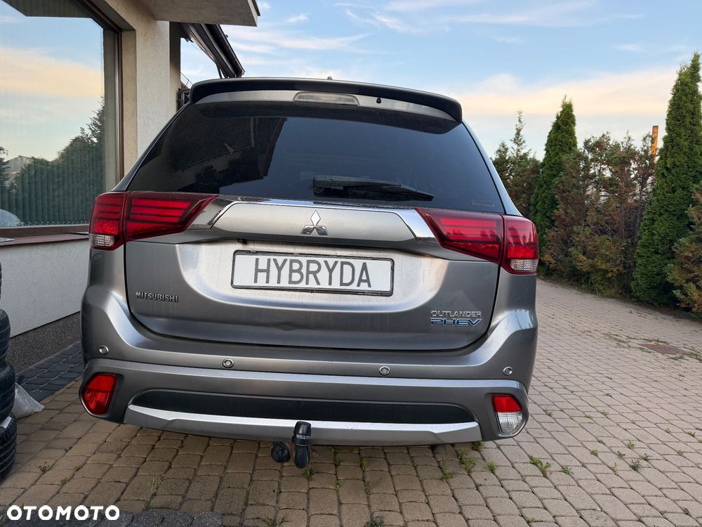 Mitsubishi Outlander Intense + - 17