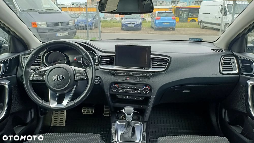 Kia Ceed 1.4 T-GDI L Business Line Plus DCT - 14