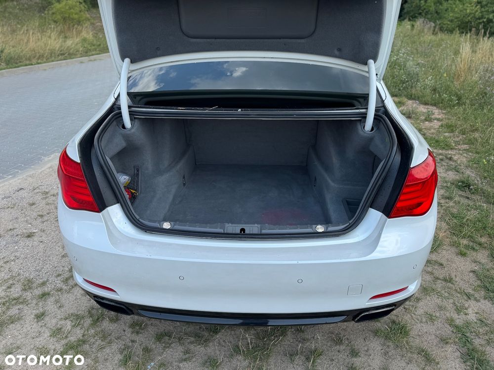 BMW Seria 7 740d - 10