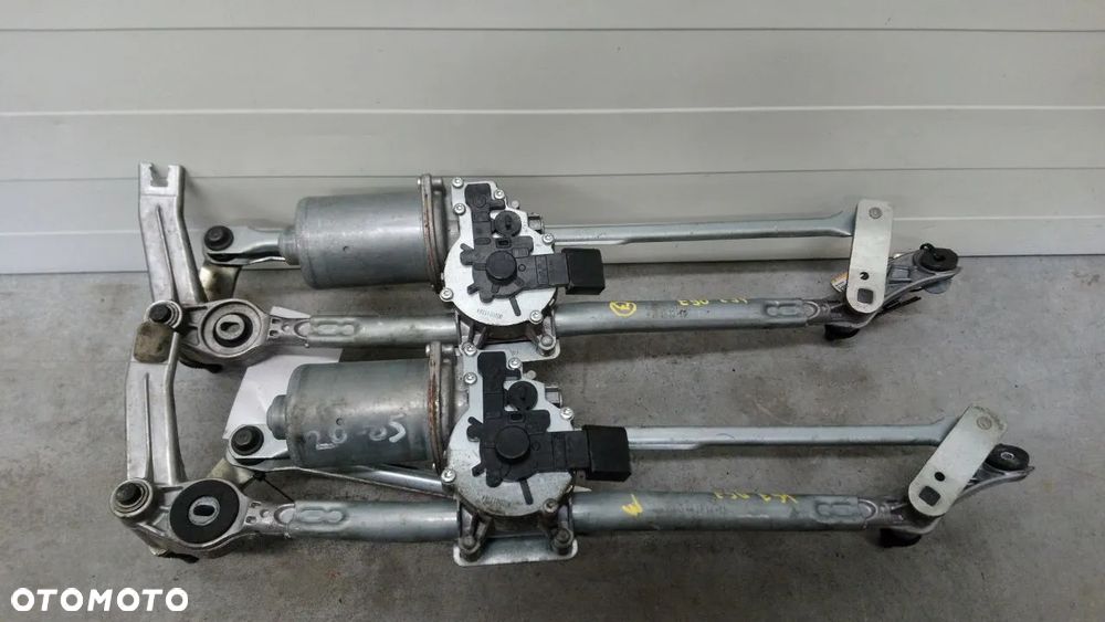 SILNICZEK, MECHANIZM WYCIERACZEK PRZÓD BMW E90, E91 - 1