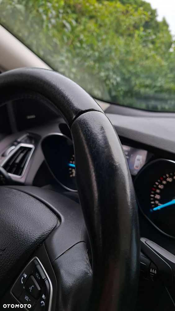 Ford Kuga 2.0 TDCi 4x4 Titanium - 25