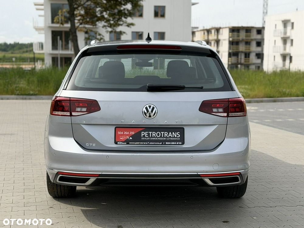 Volkswagen Passat - 10