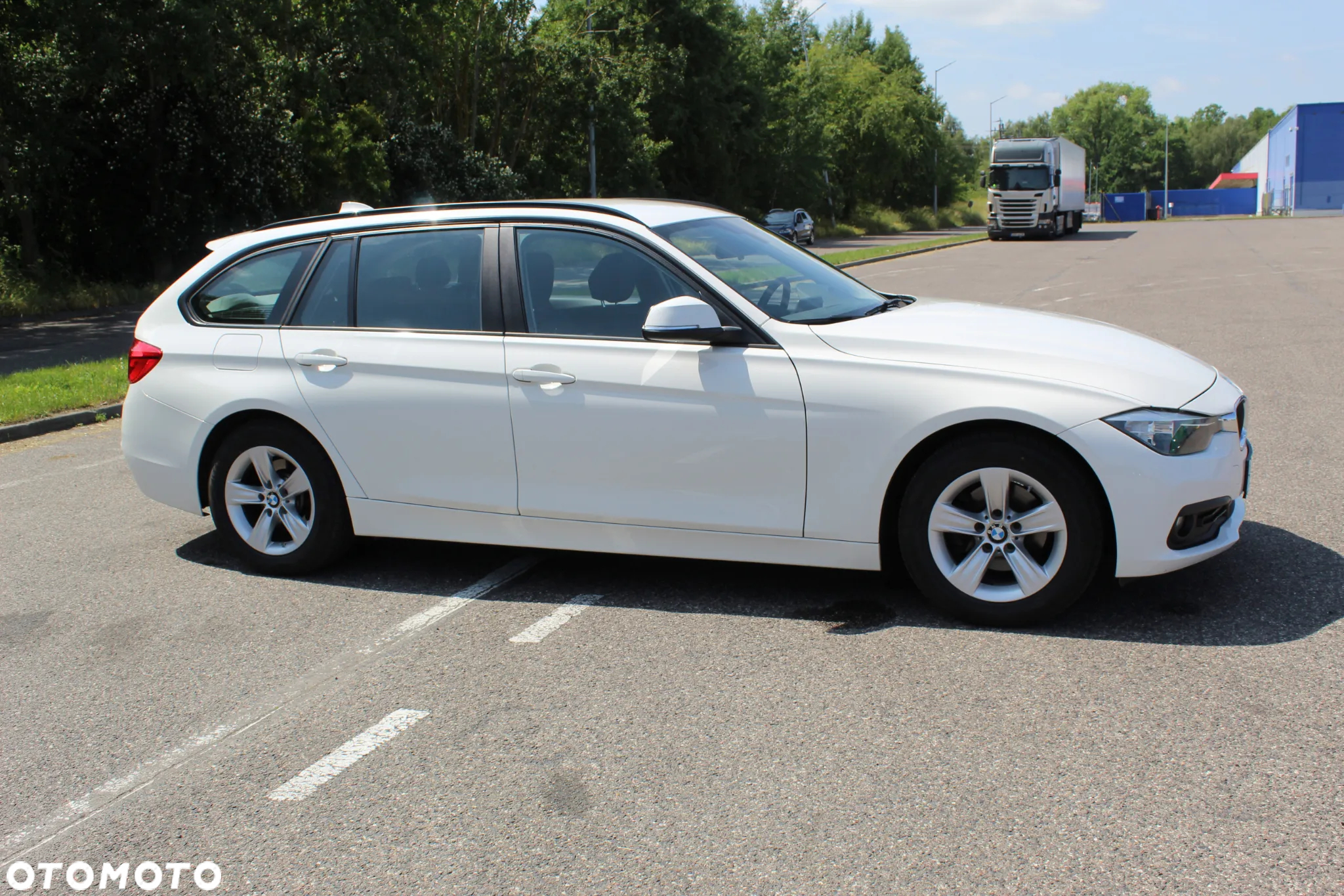 BMW Seria 3 318i - 12