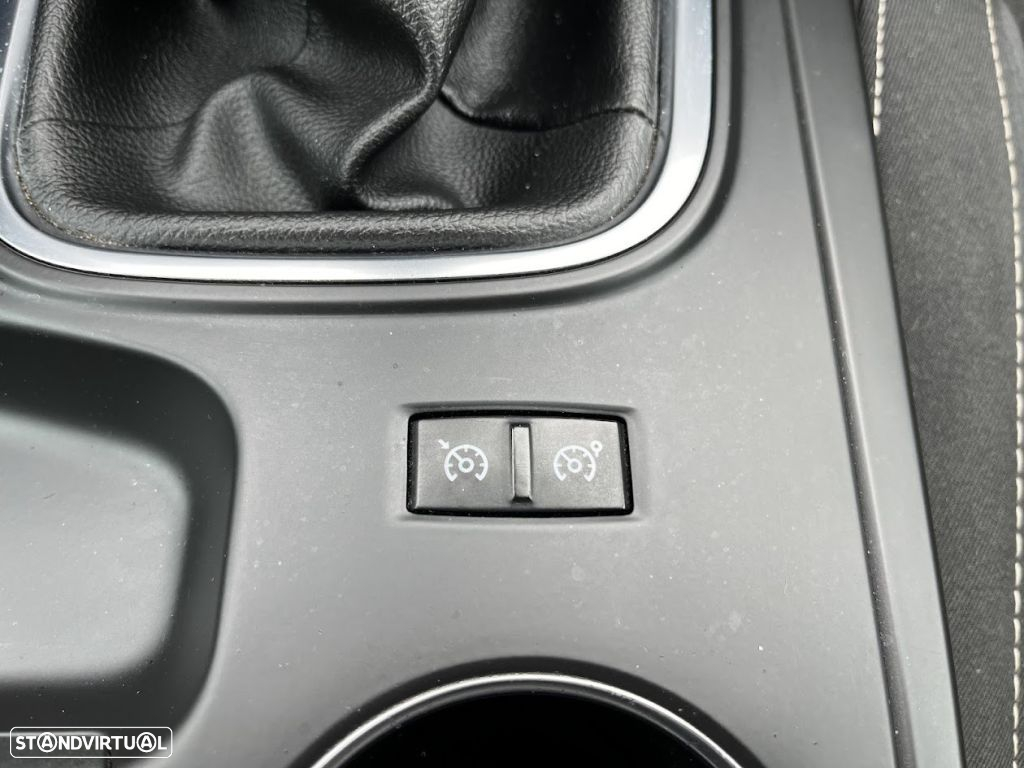 Renault Mégane 1.5 dCi Zen - 27