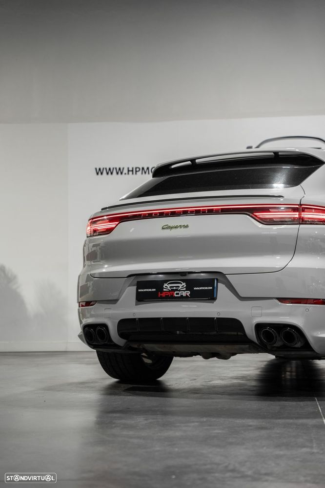 Porsche Cayenne Coupé E-Hybrid - 13