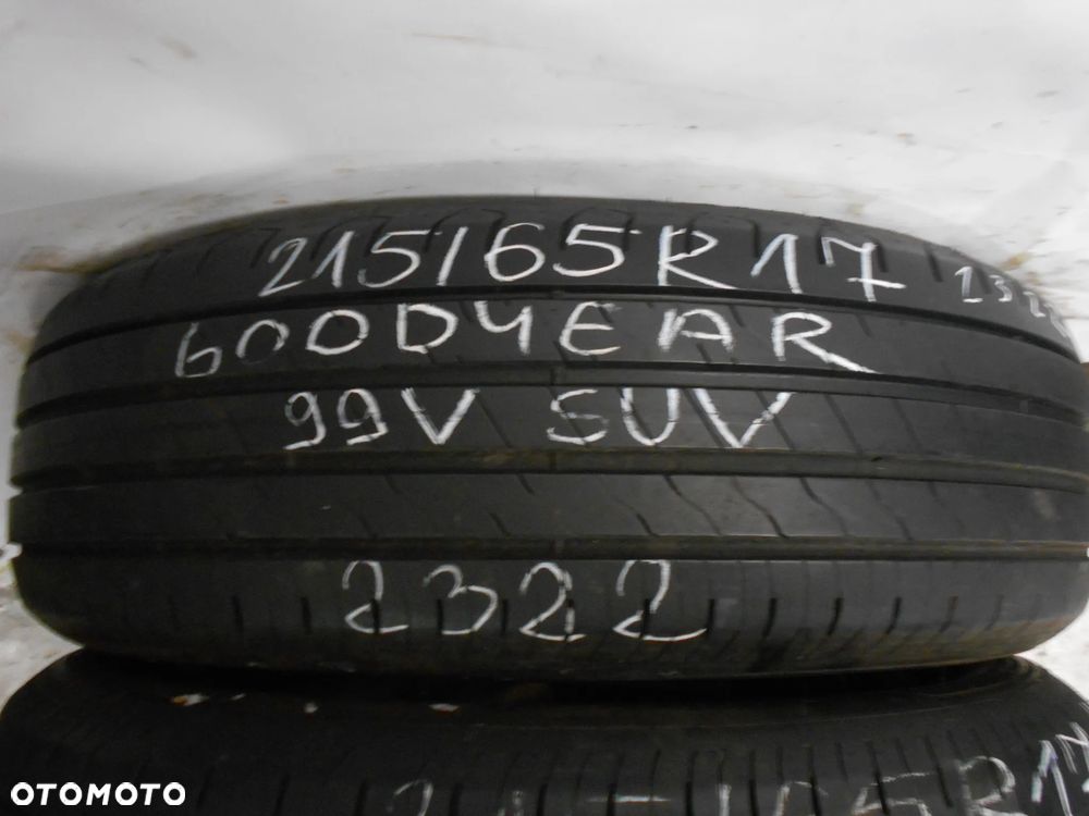 OPONY 215/65R17 GOODYEAR EFFICIENT GRIP 2 SUV DOT 2322 7.4MM - 2