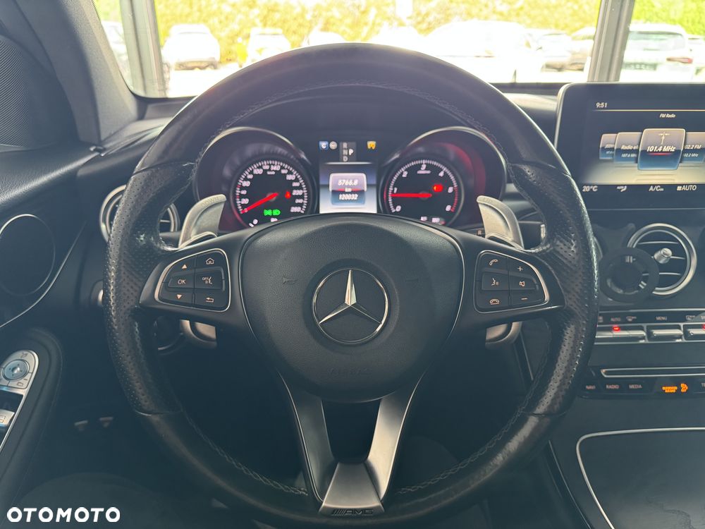 Mercedes-Benz GLC 250 d 4Matic 9G-TRONIC AMG Line - 26