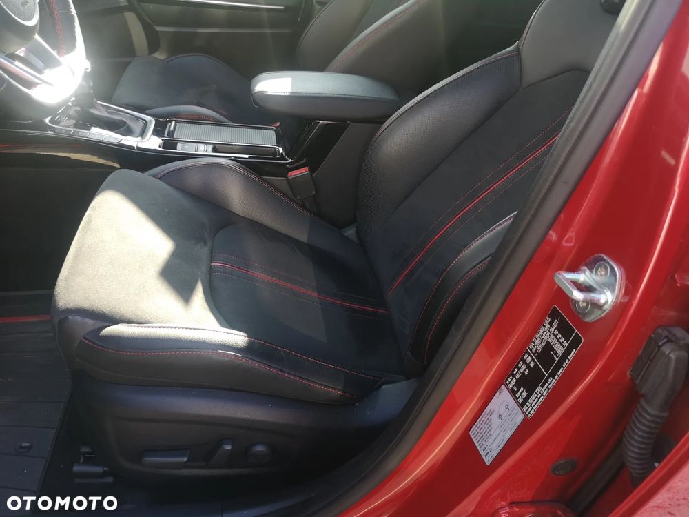 Kia ProCeed 1.6 T-GDI GT DCT - 16