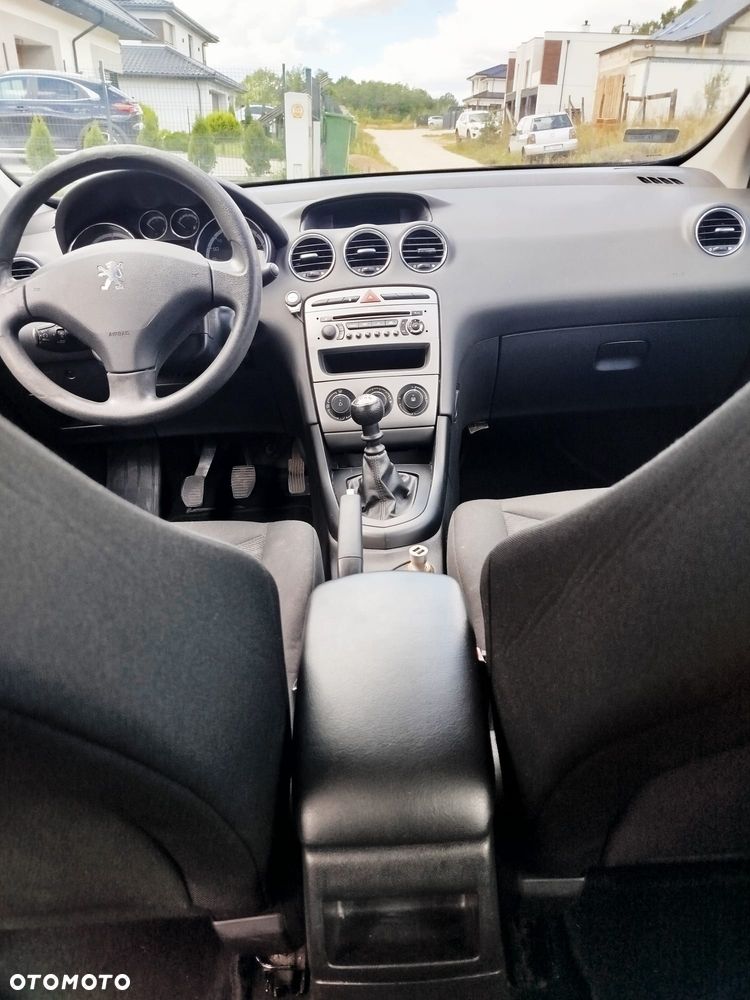 Peugeot 308 - 8