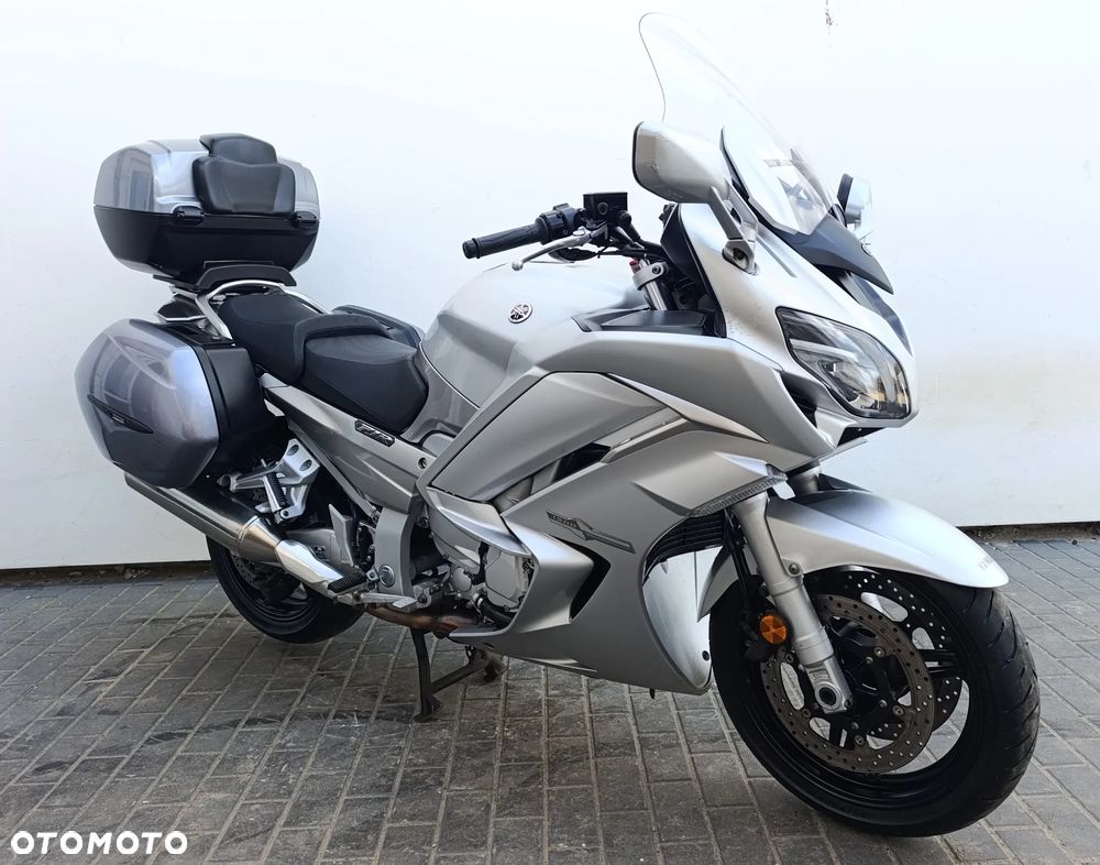 Yamaha FJR - 7
