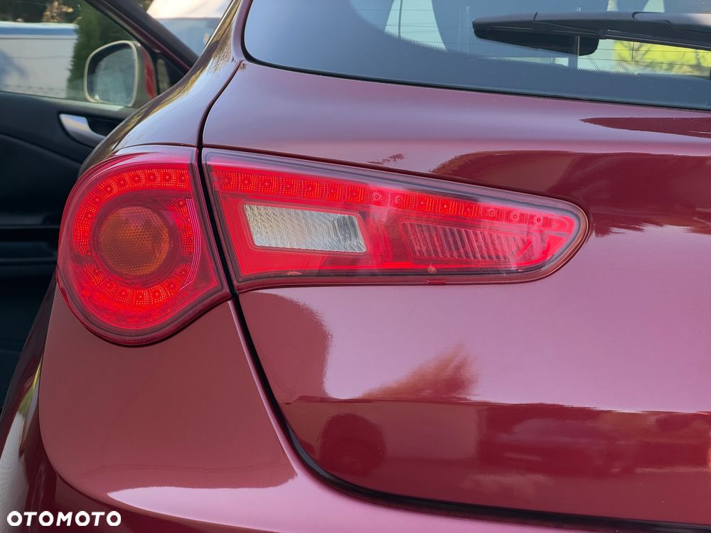 Alfa Romeo Giulietta 2.0 JTDM Distinctive - 18