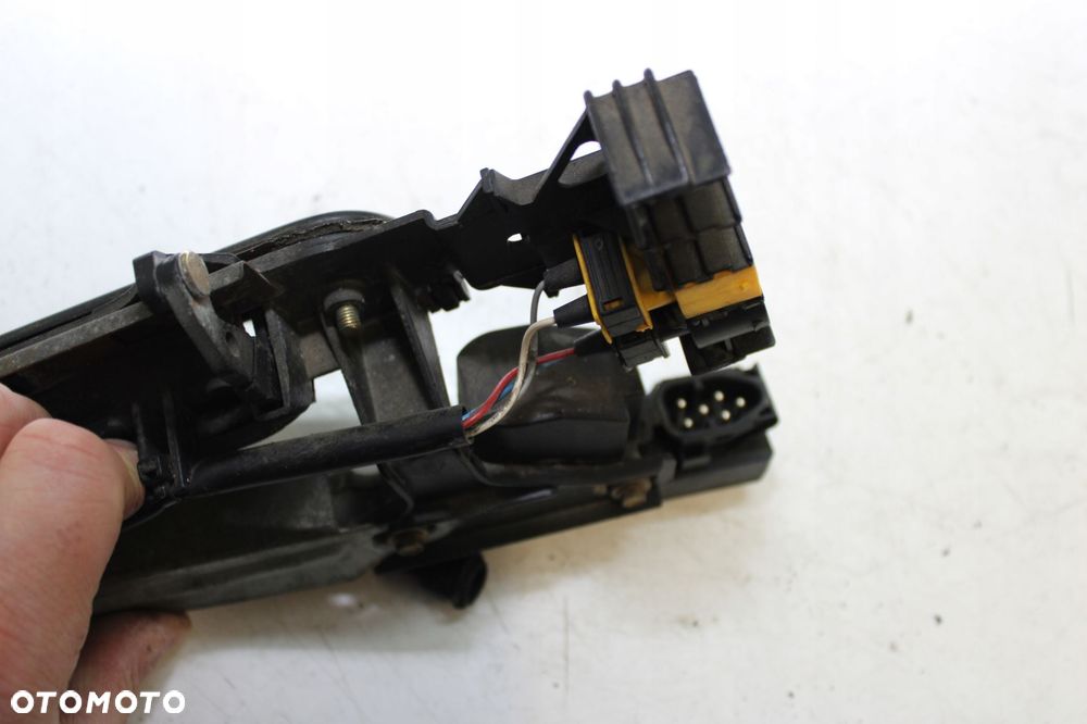 BMW E34 E32 KLAMKA ZEWNĘTRZNA LEWA PRZÓD WKŁADKA SIŁOWNIK ORYG - 4