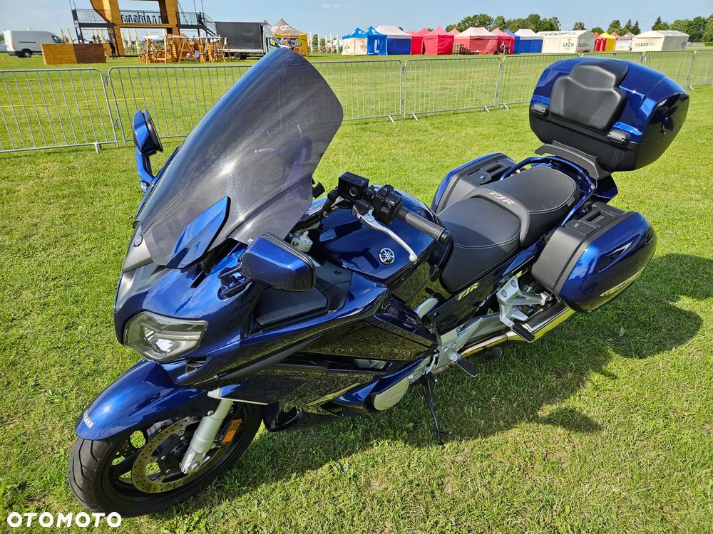 Yamaha FJR - 11
