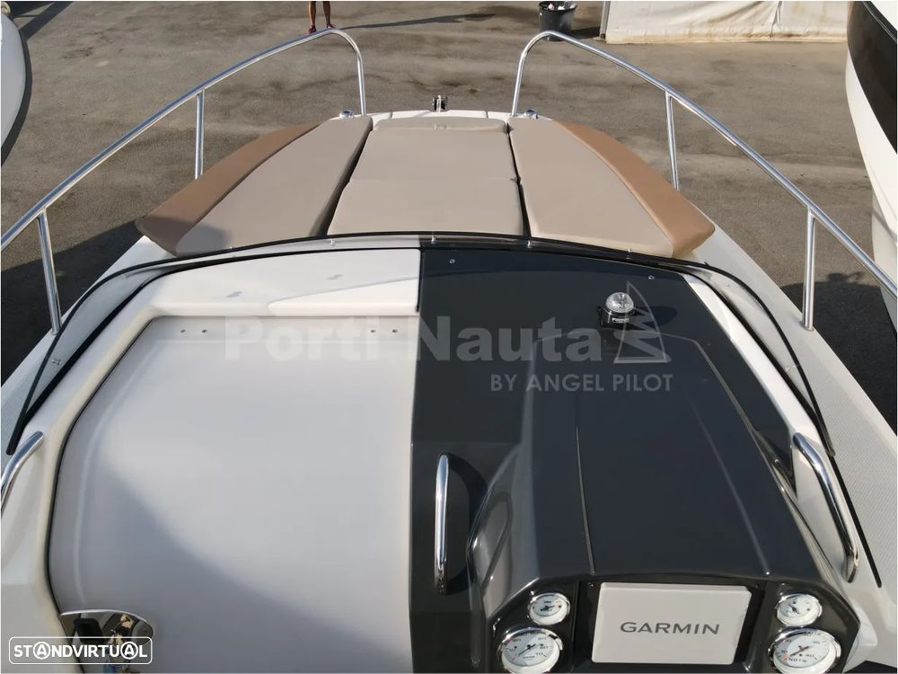 Quicksilver Activ 555 Cabin - 20