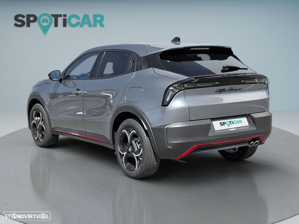 Alfa Romeo Junior 1.2 Speciale eDCT6 — fotografia 8