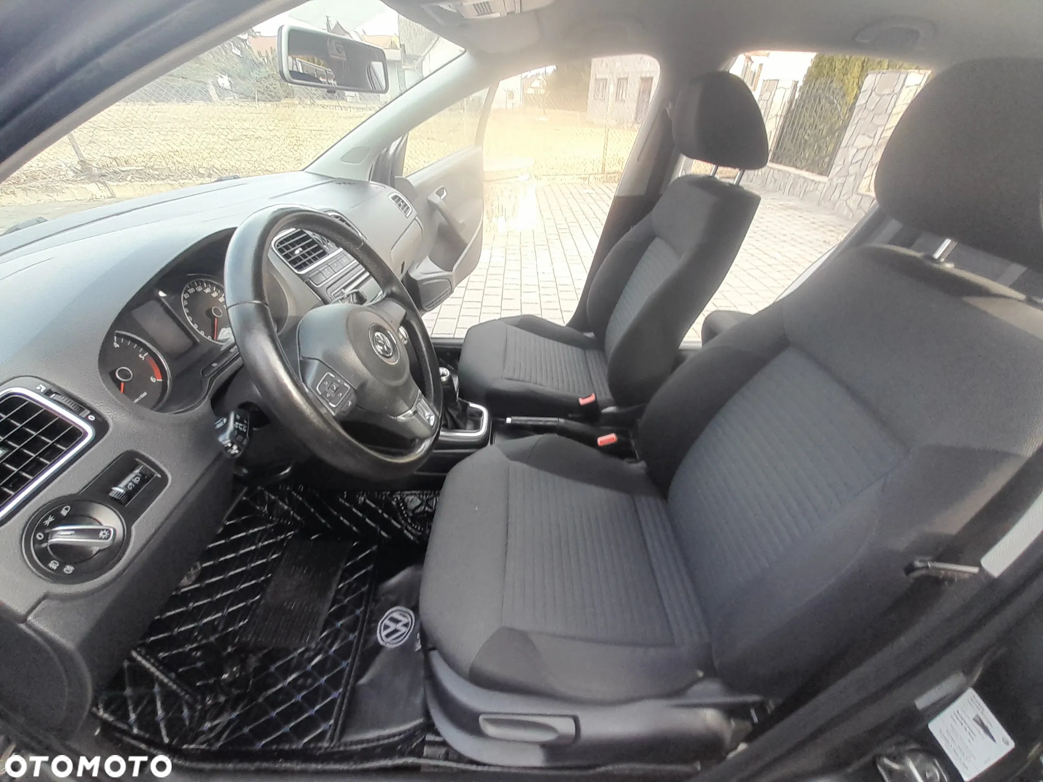 Volkswagen Polo 1.6 TDI Blue Motion Style - 13