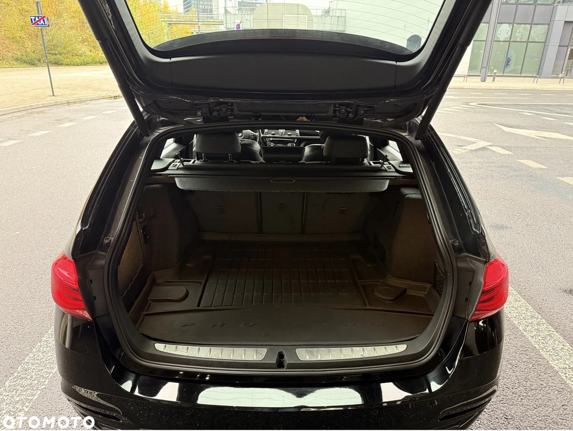 BMW Seria 3 320d Luxury Line sport - 14