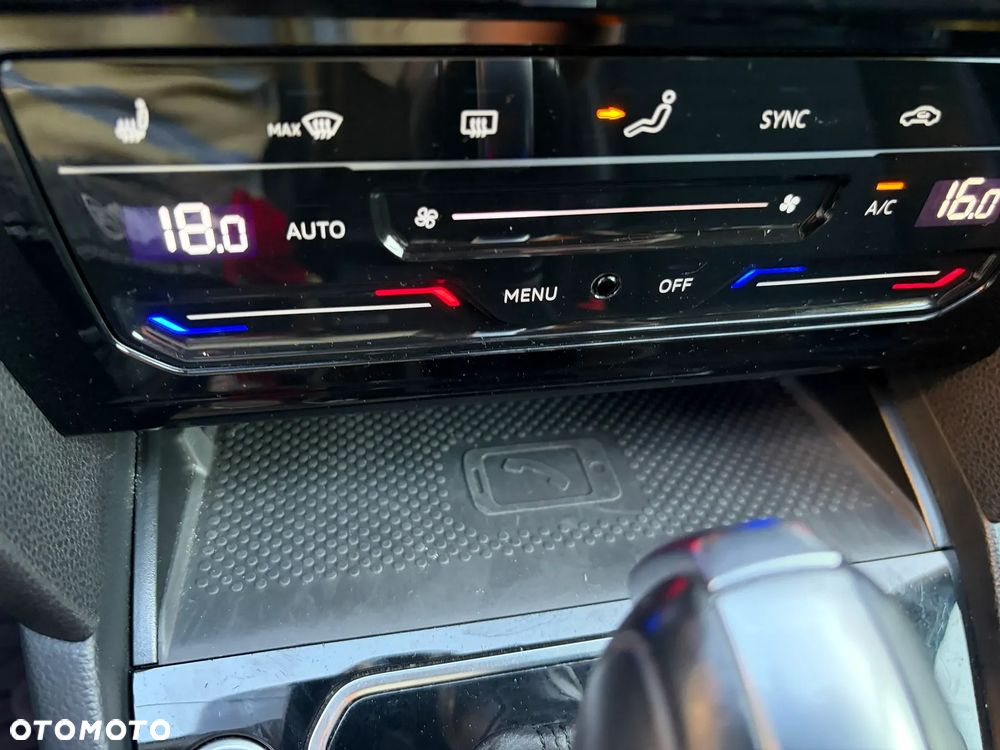 Volkswagen Passat 2.0 TDI EVO Elegance DSG - 23