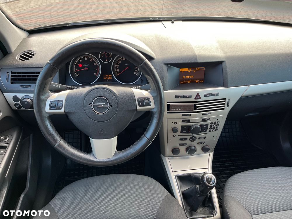 Opel Astra 1.6 Innovation - 19