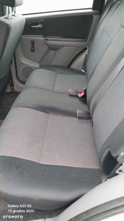 Suzuki SX4 - 8