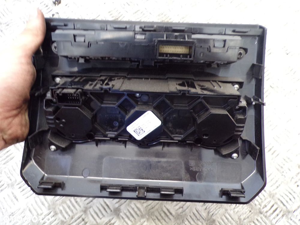 PANEL KLIMATYZACJI STEROWANIA DACIA DUSTER II 275105451R - 2