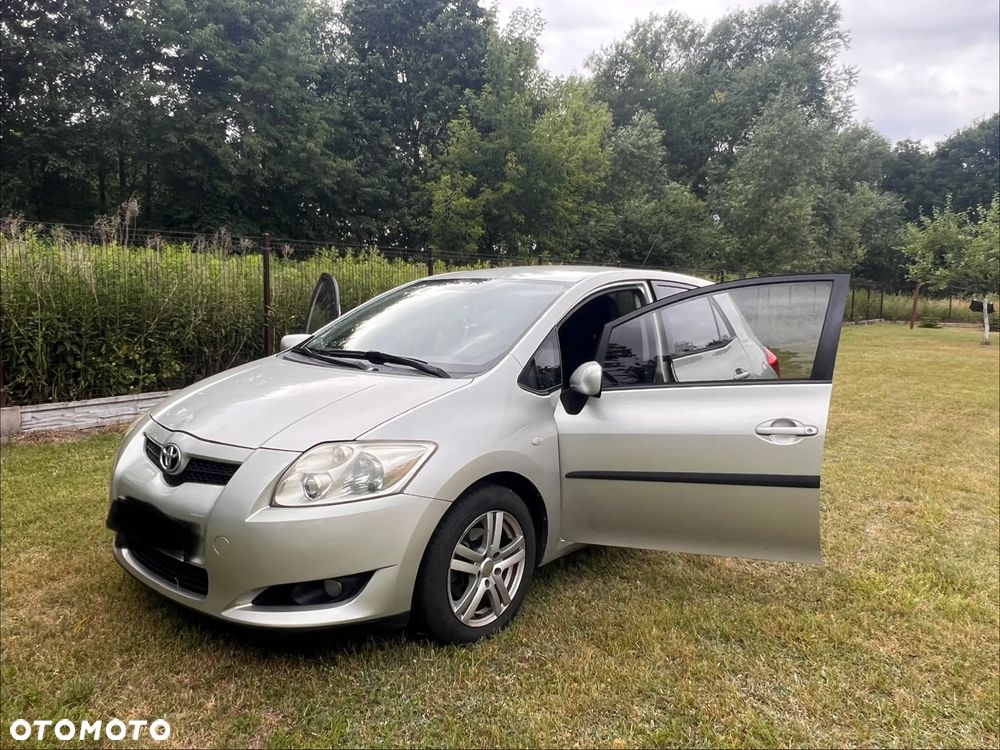 Toyota Auris 1.6 VVT-i Prestige - 1