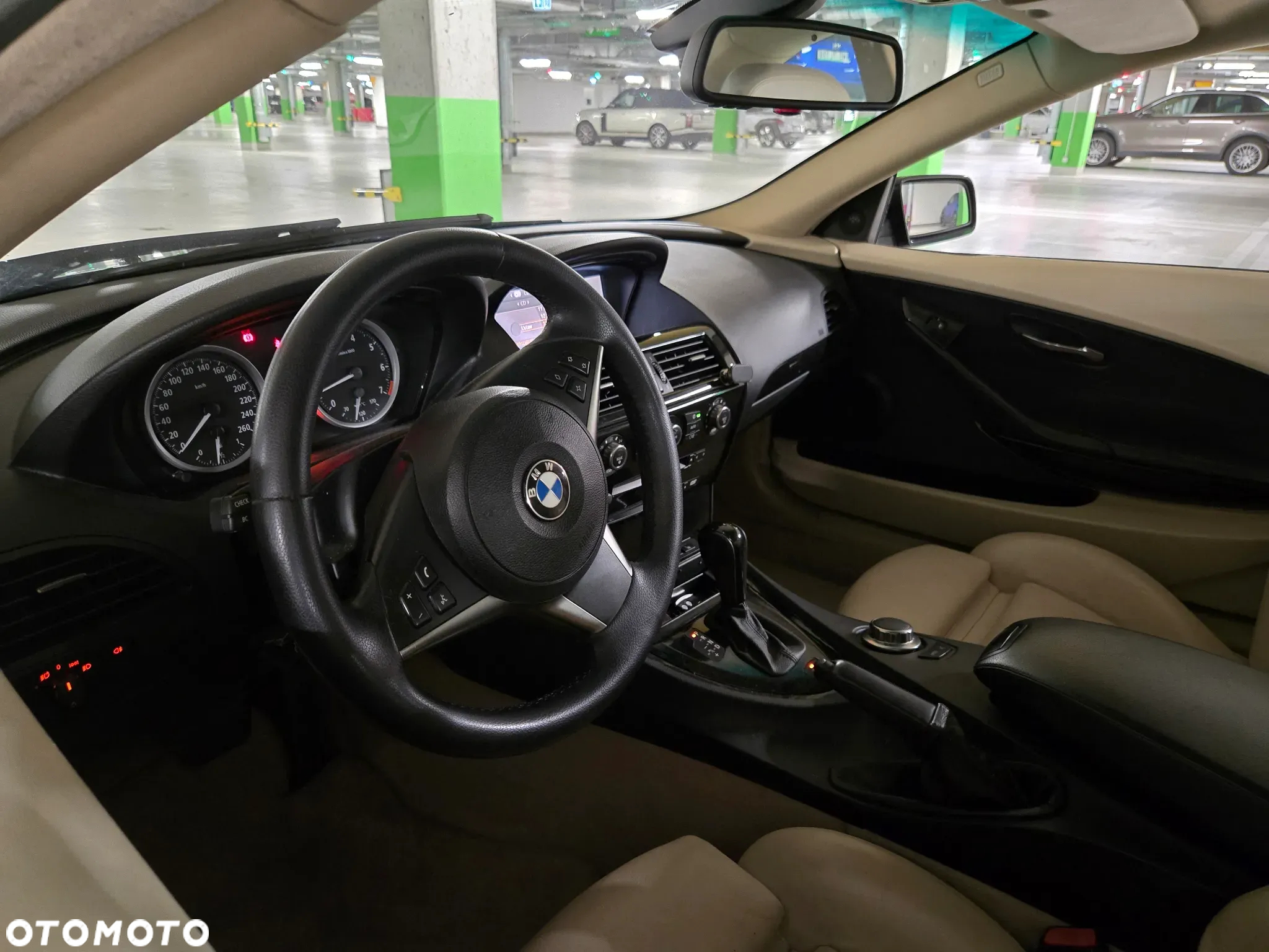 BMW Seria 6 650 i - 8