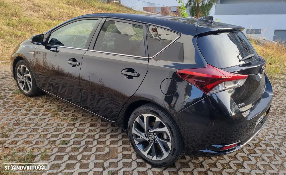 Toyota Auris 1.8 HSD Comfort+P.Sport - 8