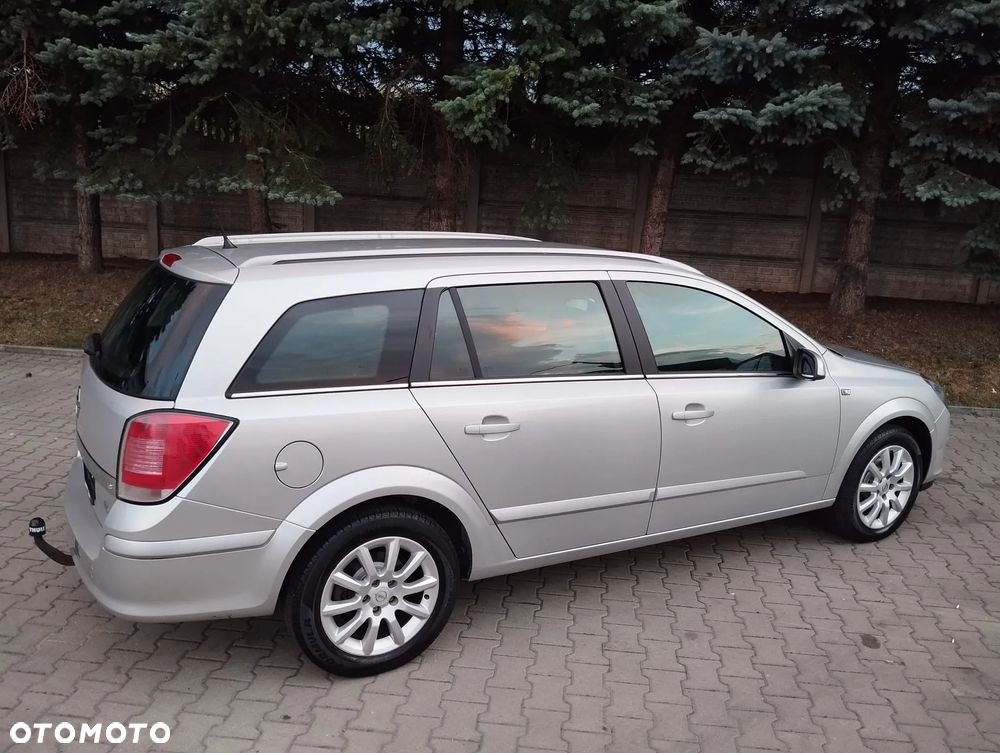 Opel Astra 1.8 Caravan - 6