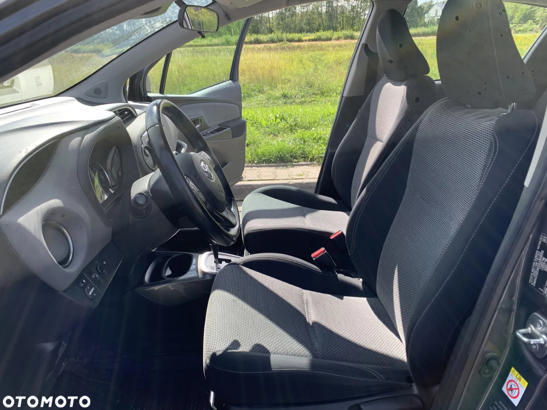 Toyota Yaris Hybrid 100 Active EU6 - 15